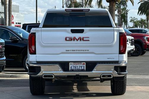 2024 GMC Sierra 1500 SLT