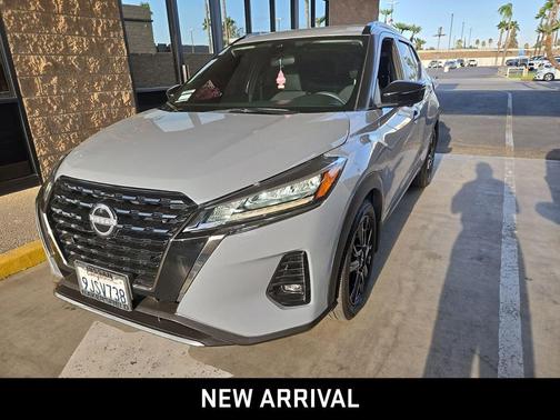 2023 Nissan Kicks SR