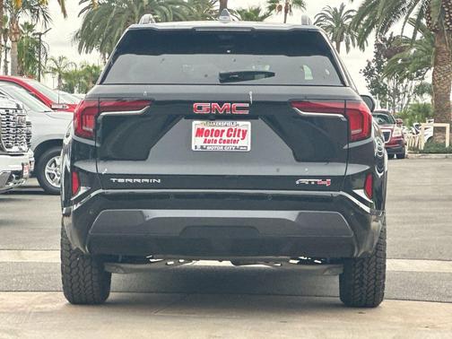 2026 GMC Terrain AWD AT4