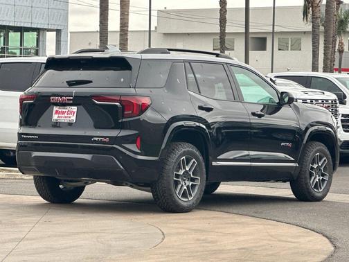 2026 GMC Terrain AWD AT4