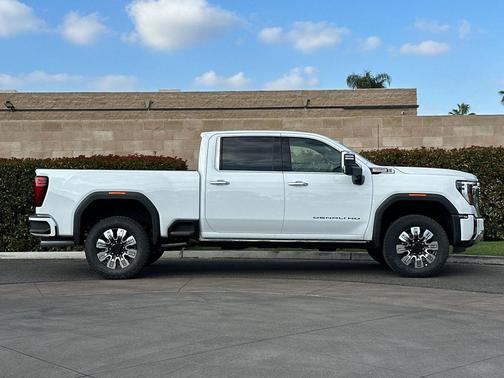 2025 GMC Sierra 2500 Denali