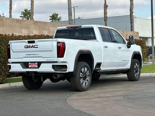 2025 GMC Sierra 2500 Denali