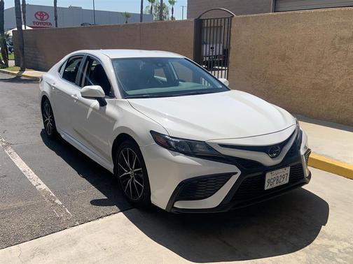 2023 Toyota Camry SE