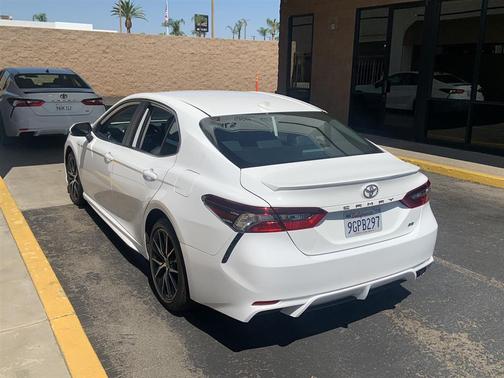 2023 Toyota Camry SE