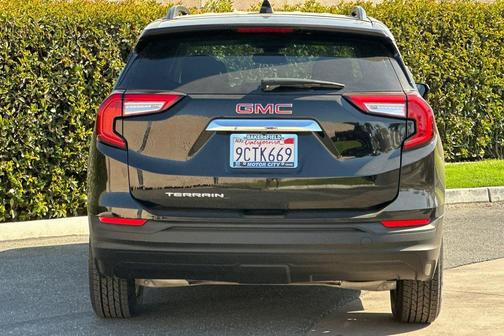 2022 GMC Terrain SLE
