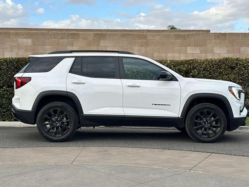 2026 GMC Terrain FWD Elevation