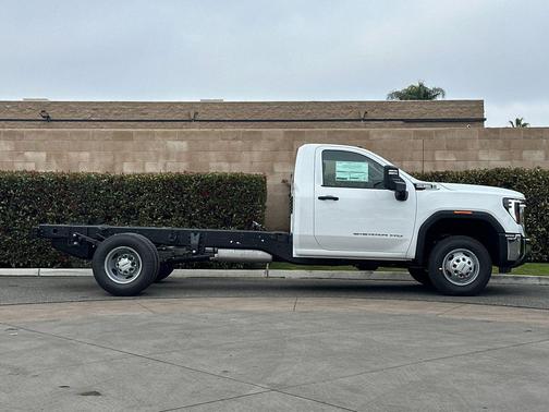 2026 GMC Sierra 3500 Base