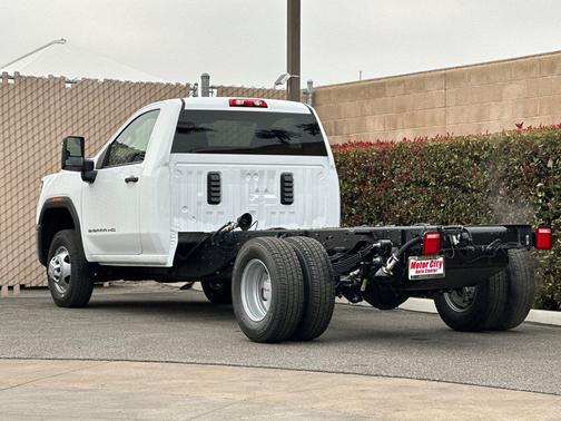 2026 GMC Sierra 3500 Base