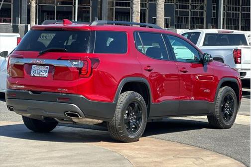 2023 GMC Acadia AWD AT4