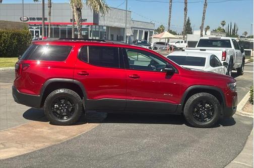 2023 GMC Acadia AWD AT4