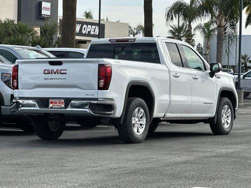 2025 GMC Sierra 1500 SLE