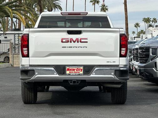 2025 GMC Sierra 1500 SLE