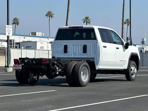 2026 GMC Sierra 3500 Base