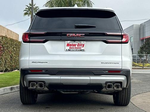 2026 GMC Acadia Elevation FWD