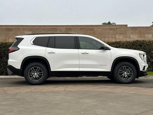 2026 GMC Acadia Elevation FWD