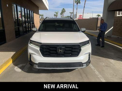 2025 Honda Pilot Touring 8-Passenger