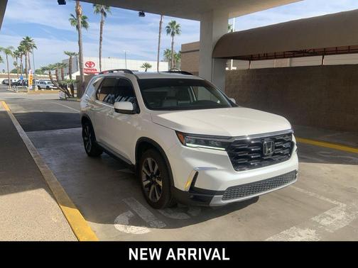 2025 Honda Pilot Touring 8-Passenger