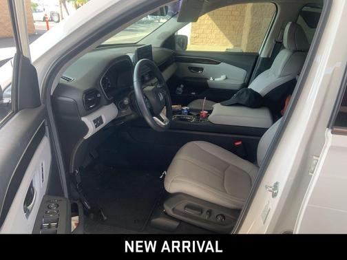 2025 Honda Pilot Touring 8-Passenger