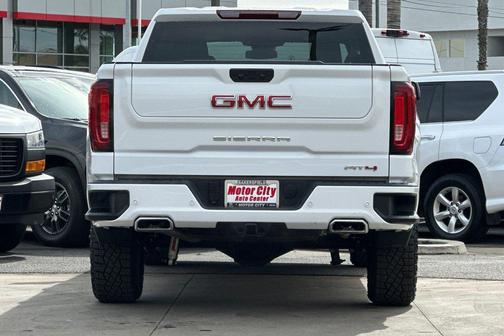 2025 GMC Sierra 1500 AT4