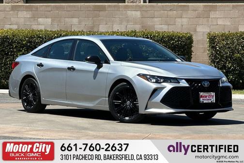 2022 Toyota Avalon Hybrid XSE