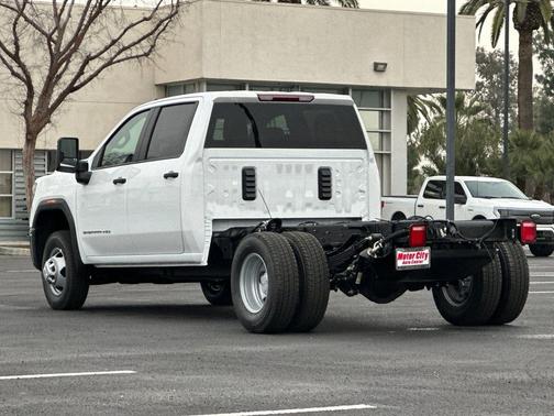 2026 GMC Sierra 3500 Base