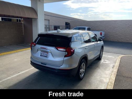 2022 GMC Terrain SLE