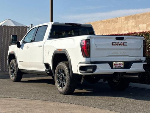 2026 GMC Sierra 2500 AT4