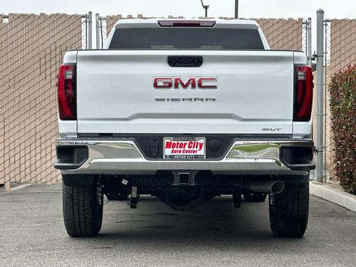 2026 GMC Sierra 3500 SLT