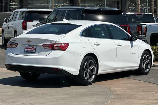 2022 Chevrolet Malibu FWD LT