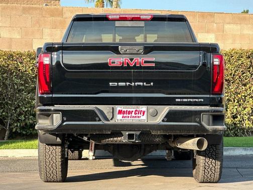 2025 GMC Sierra 2500 Denali