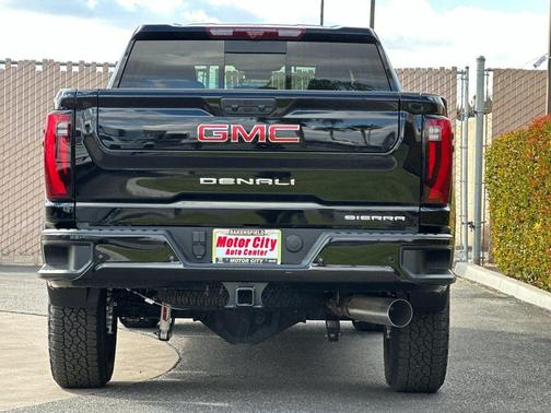 2025 GMC Sierra 2500 Denali