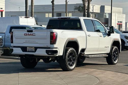 2024 GMC Sierra 2500 AT4