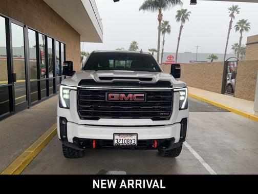 2024 GMC Sierra 2500 AT4