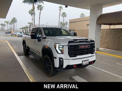2024 GMC Sierra 2500 AT4