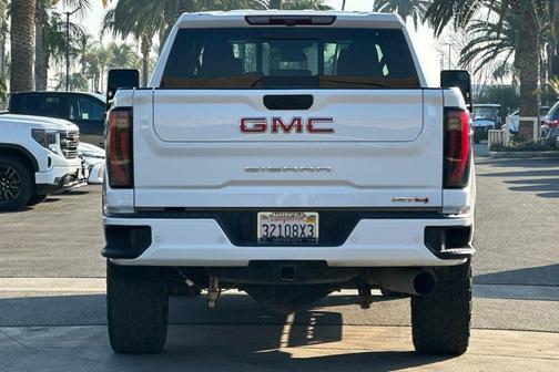 2024 GMC Sierra 2500 AT4