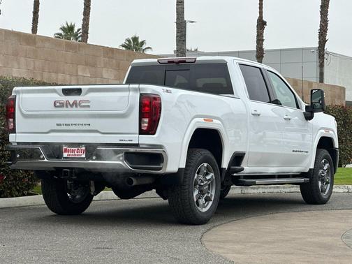 2026 GMC Sierra 2500 SLE