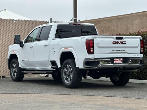 2026 GMC Sierra 2500 SLE