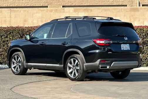 2024 Honda Pilot Touring 8-Passenger