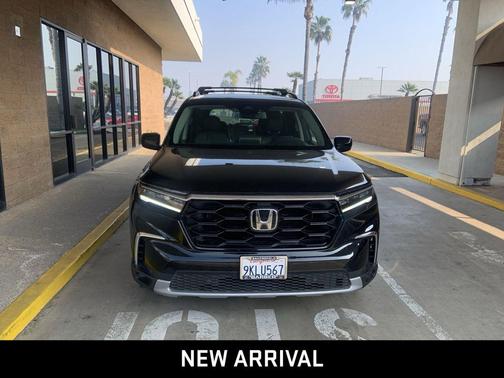 2024 Honda Pilot Touring 8-Passenger