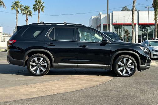 2024 Honda Pilot Touring 8-Passenger