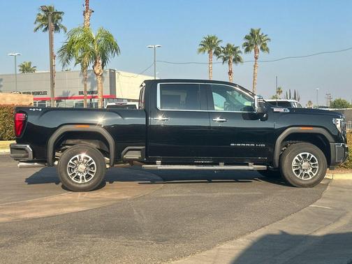 2025 GMC Sierra 2500 SLT