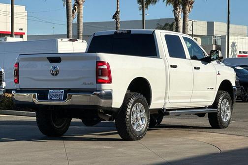 2020 RAM 2500 Tradesman Crew Cab 4x4 6'4' Box