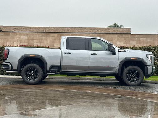 2026 GMC Sierra 2500 AT4