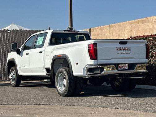 2026 GMC Sierra 3500 Base