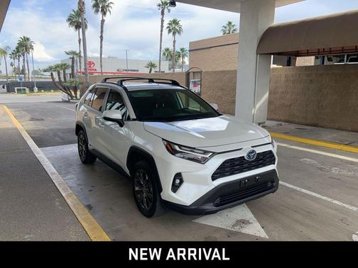 2023 Toyota RAV4 Hybrid XLE Premium