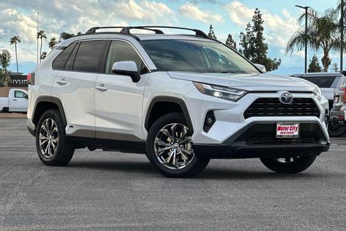 2023 Toyota RAV4 Hybrid XLE Premium