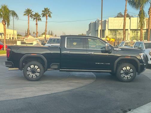 2025 GMC Sierra 2500 Denali