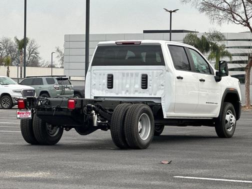 2026 GMC Sierra 3500 Base