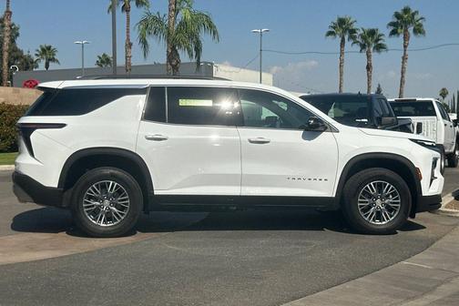2024 Chevrolet Traverse LT