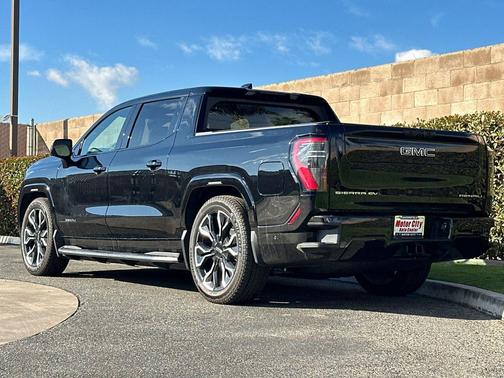 2025 GMC Sierra EV Extended Range Denali